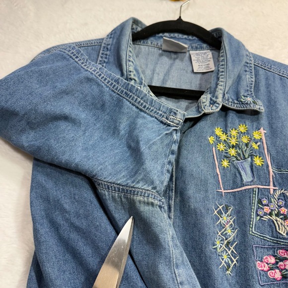 VTG Bobbie Brooks 26W Denim Shirt Floral Embroidery Buttoned Cottage Grandma 90s - Picture 6 of 9